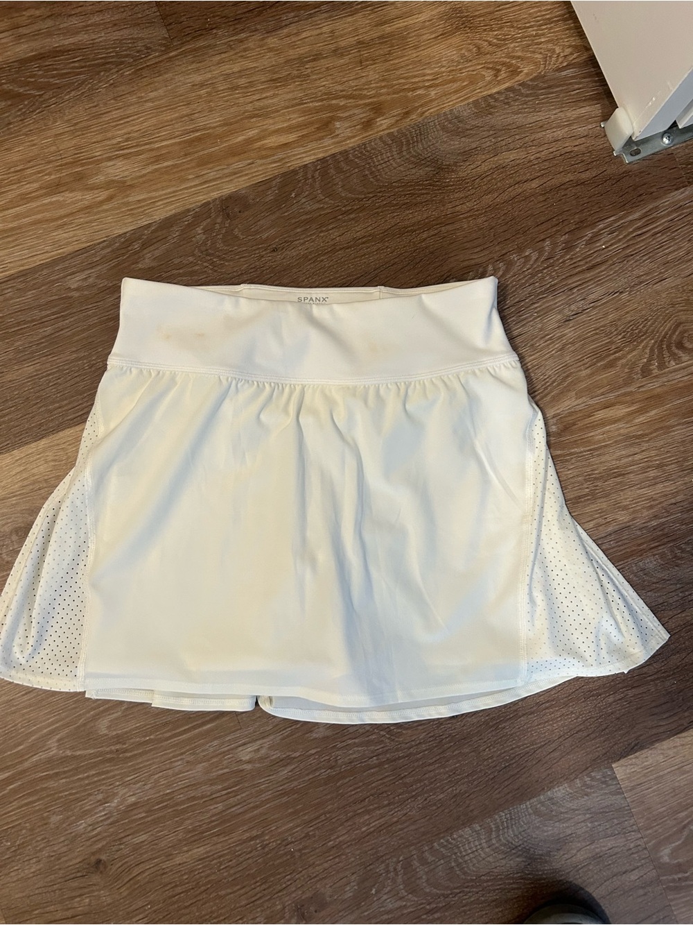 SPANX White Athletic Skater Skirt with Perforated Side Panels